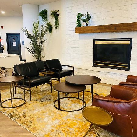 The Suites Hotel At Waterfront Plaza Duluth Exterior foto