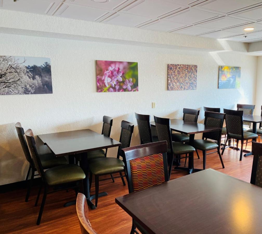 The Suites Hotel At Waterfront Plaza Duluth Exterior foto