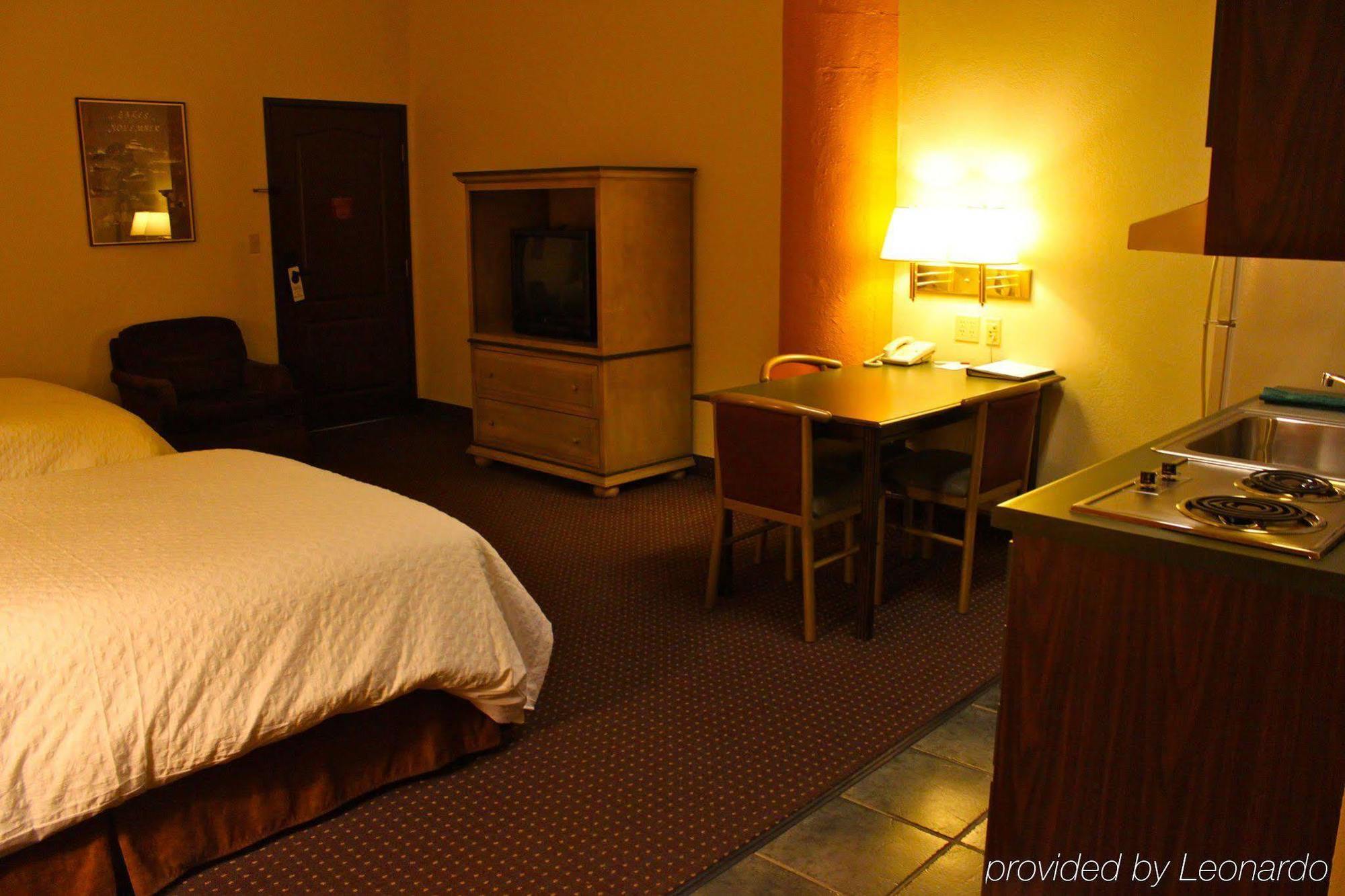 The Suites Hotel At Waterfront Plaza Duluth Quarto foto