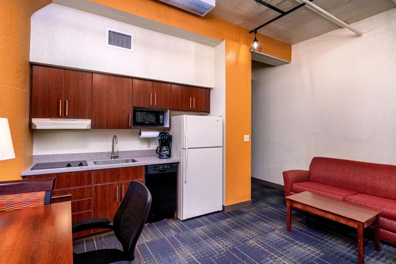 The Suites Hotel At Waterfront Plaza Duluth Exterior foto